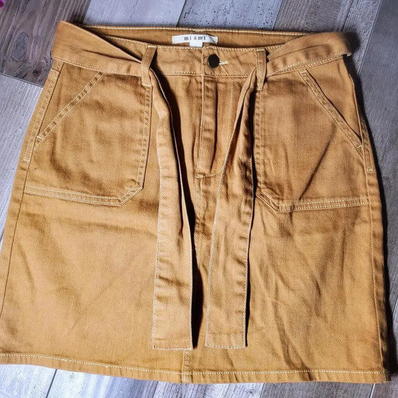 Francesca's Miami Brand Tan Belted Cargo Mini Skirt Size Medium - Picture 4 of 11